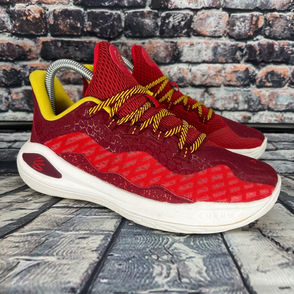 Under Armour Curry Splash 24 Red Yellow Basketball Shoes 3027577-600 Boys 5Y